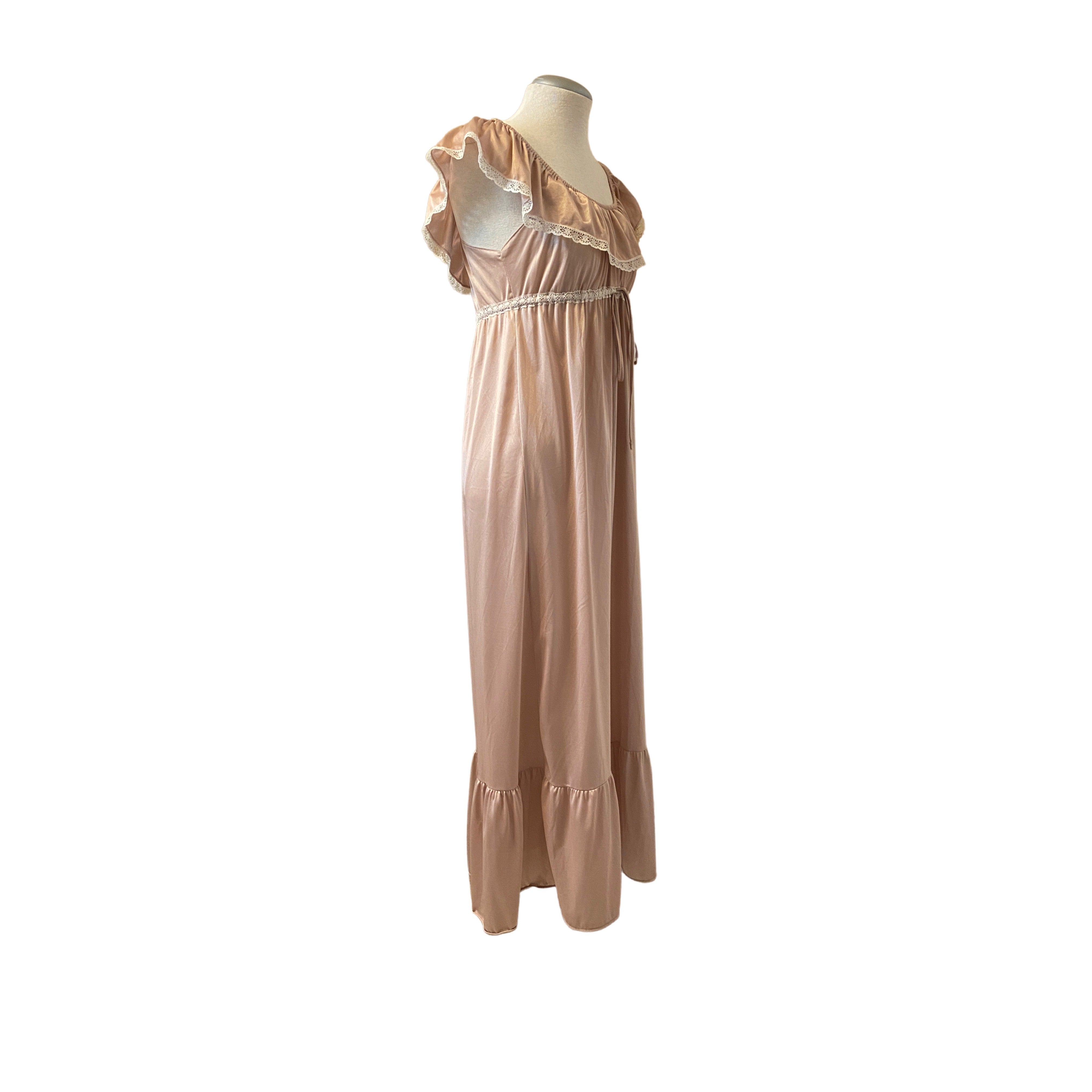 CHAMPAGNE DREAMS RUFFLE NIGHTGOWN