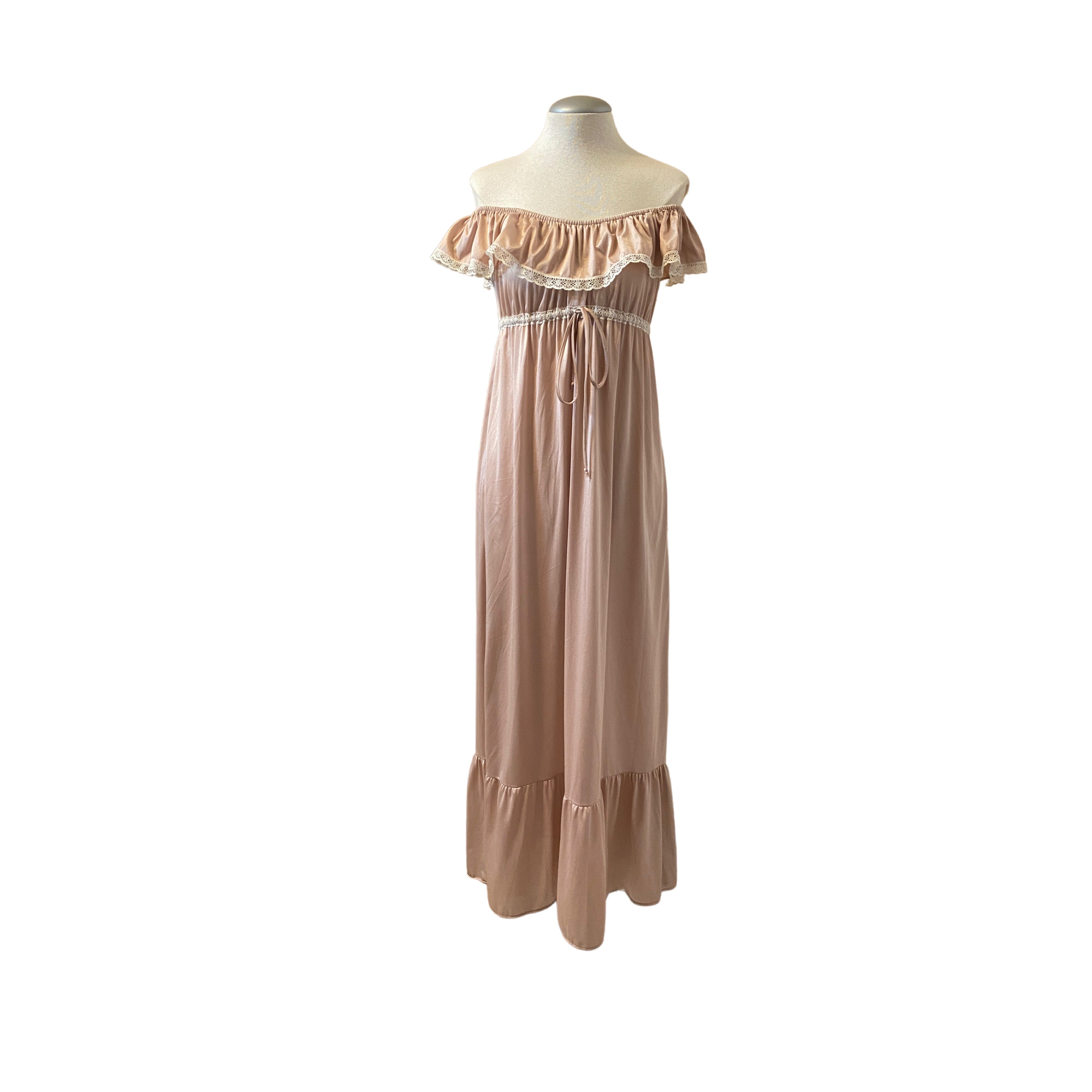 CHAMPAGNE DREAMS RUFFLE NIGHTGOWN