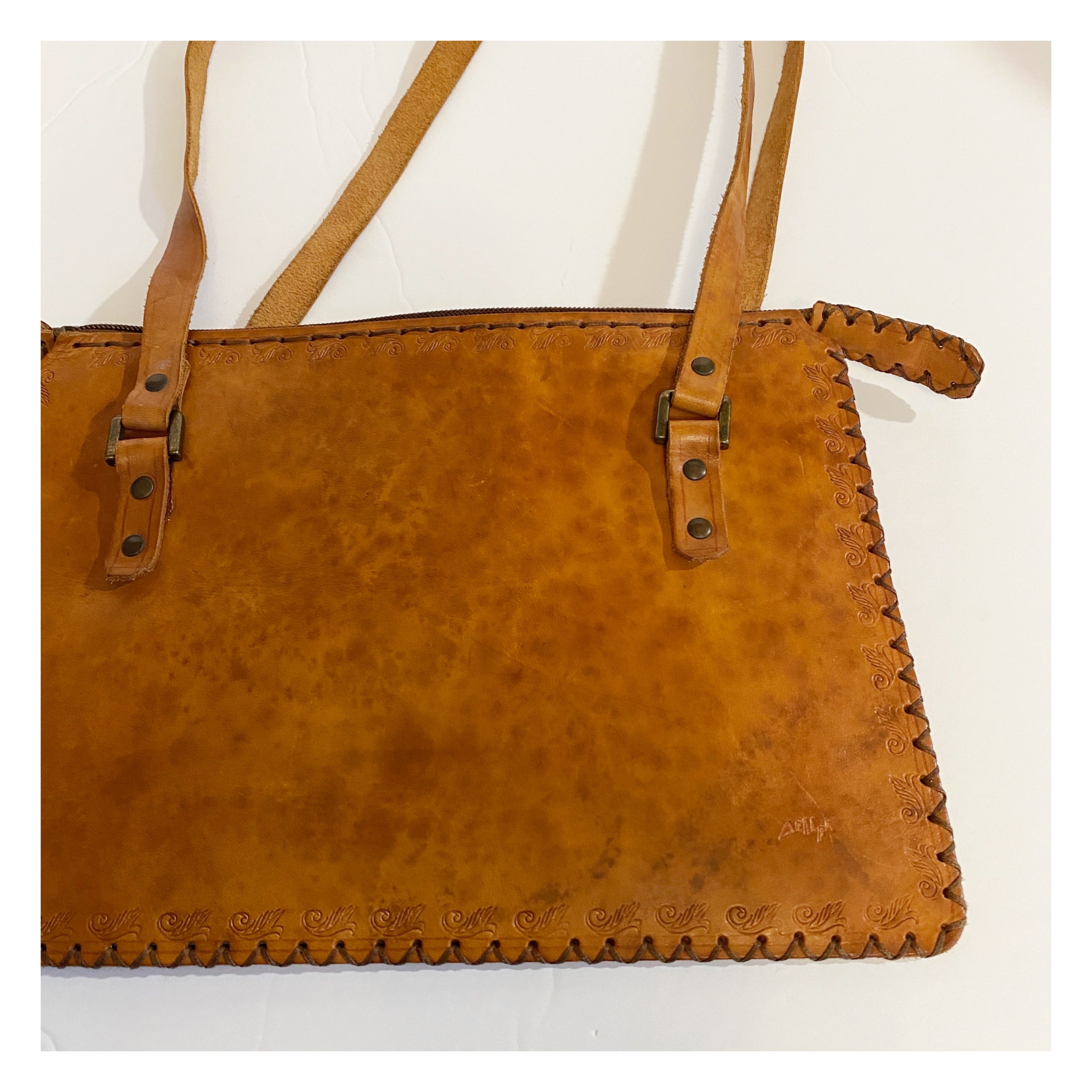 LEATHER TOOLED ENVELOPE STYLE HANDBAG